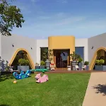 メディテレニアン ビーチ ホテル