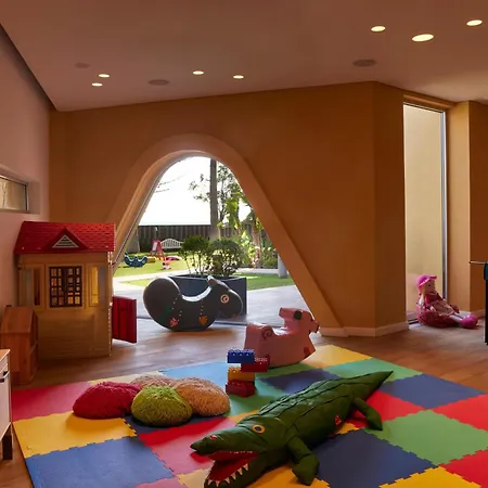 شاطئ ميديتيرانيان فندق