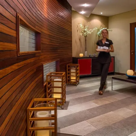 شاطئ ميديتيرانيان Agios Tychonas