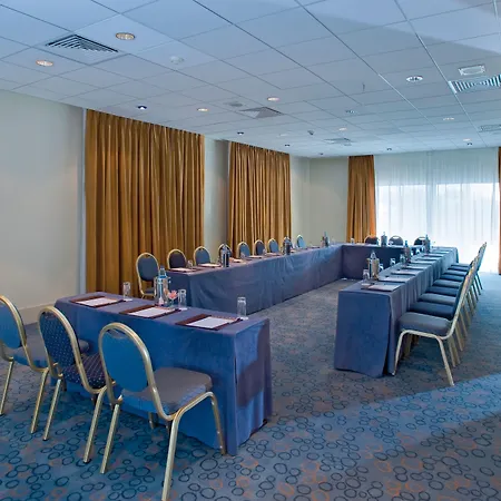 شاطئ ميديتيرانيان Agios Tychonas